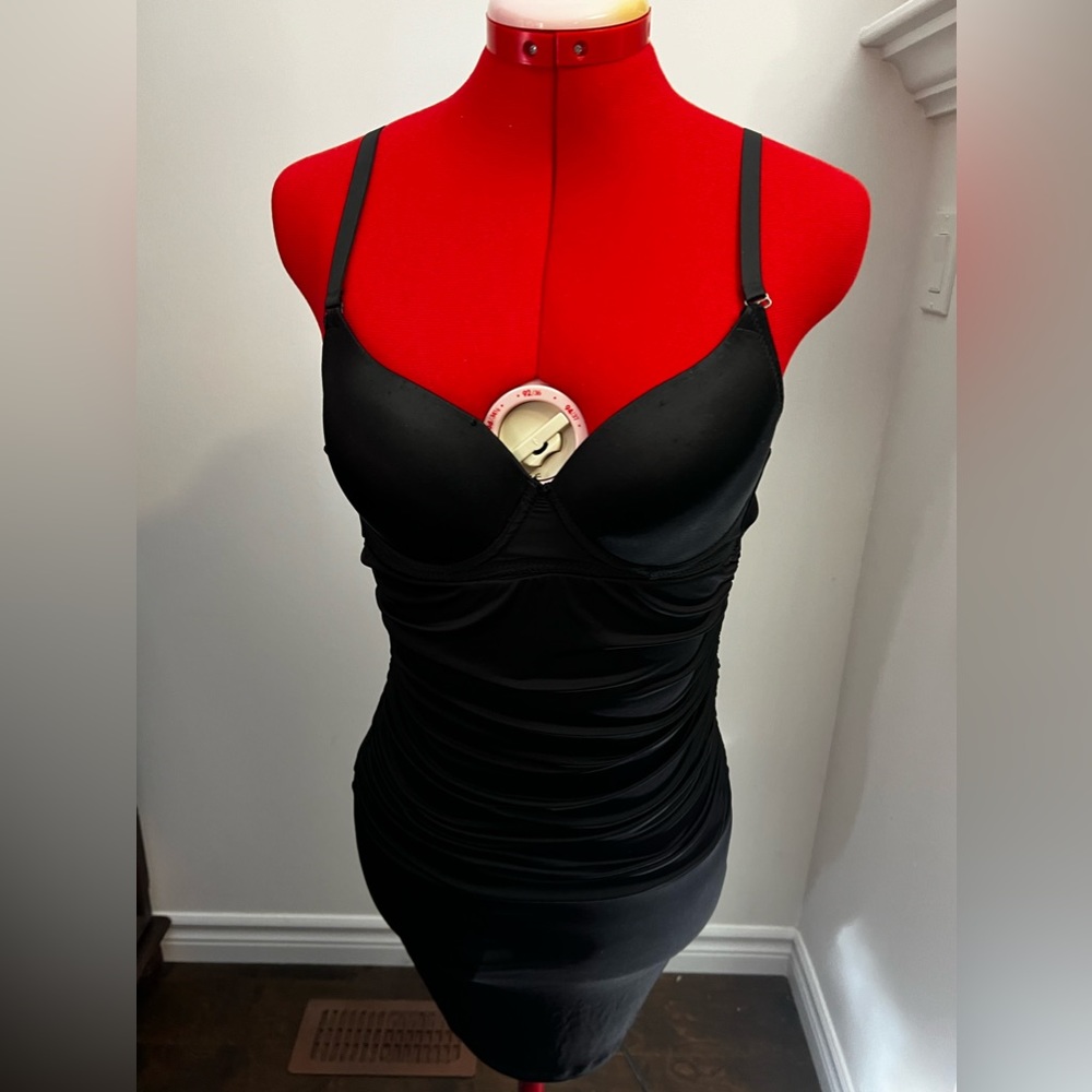 Black shape-wear